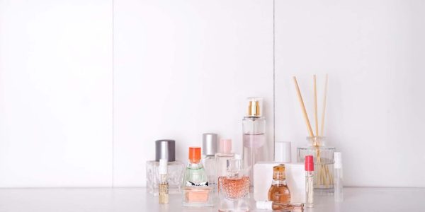 Profumi equivalenti: le imitazioni più simili alle fragranze originali e i più venduti di questi ultimi anni