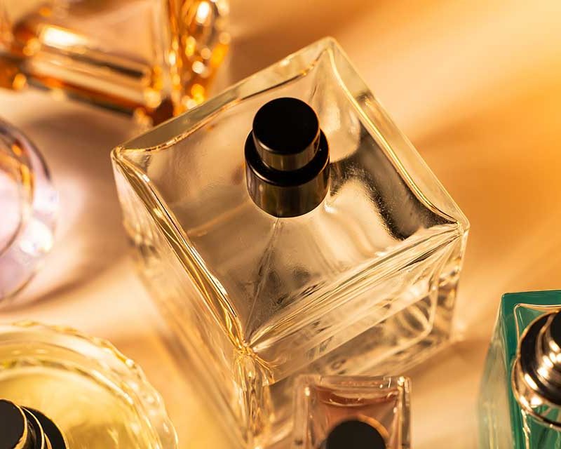 Profumi falsi come riconoscerli | Profumi San Marino Profumi falsi come riconoscerli | Profumi San Marino